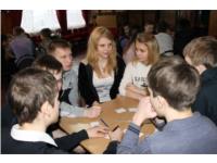  В Сольцах завершился районный смотр-конкурс «Школа безопасности – «Зарница», в котором приняли участие обучающиеся общеобразовательных школ города и района. 3